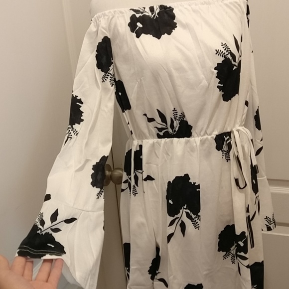 Black & White Floral Dress - Picture 3 of 6